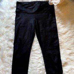 Alo high waisted Yoga black leggings with details on the back size XS